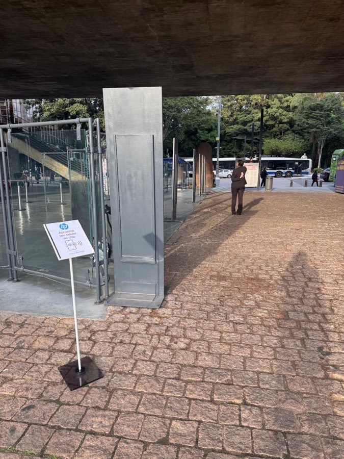 Chip instalado en el MASP, São Paulo